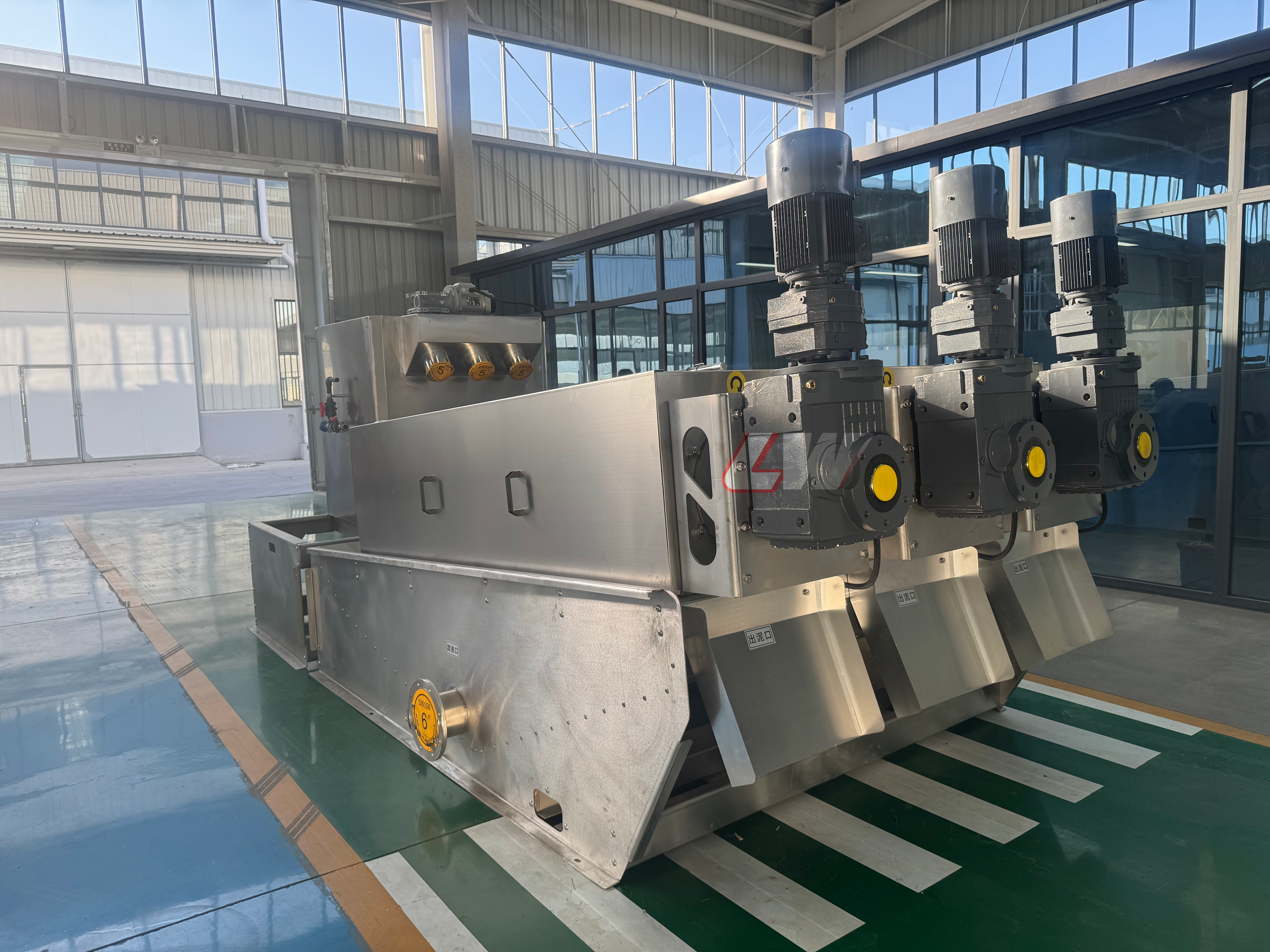 Loway is a global manufacturer of muti-plate screw press for industrial sludge