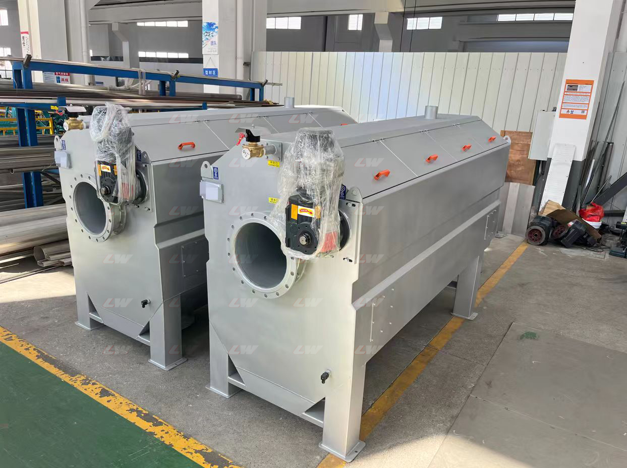 Manufacturer of Internal Rotary Drum Fine Screen Loway Equipment