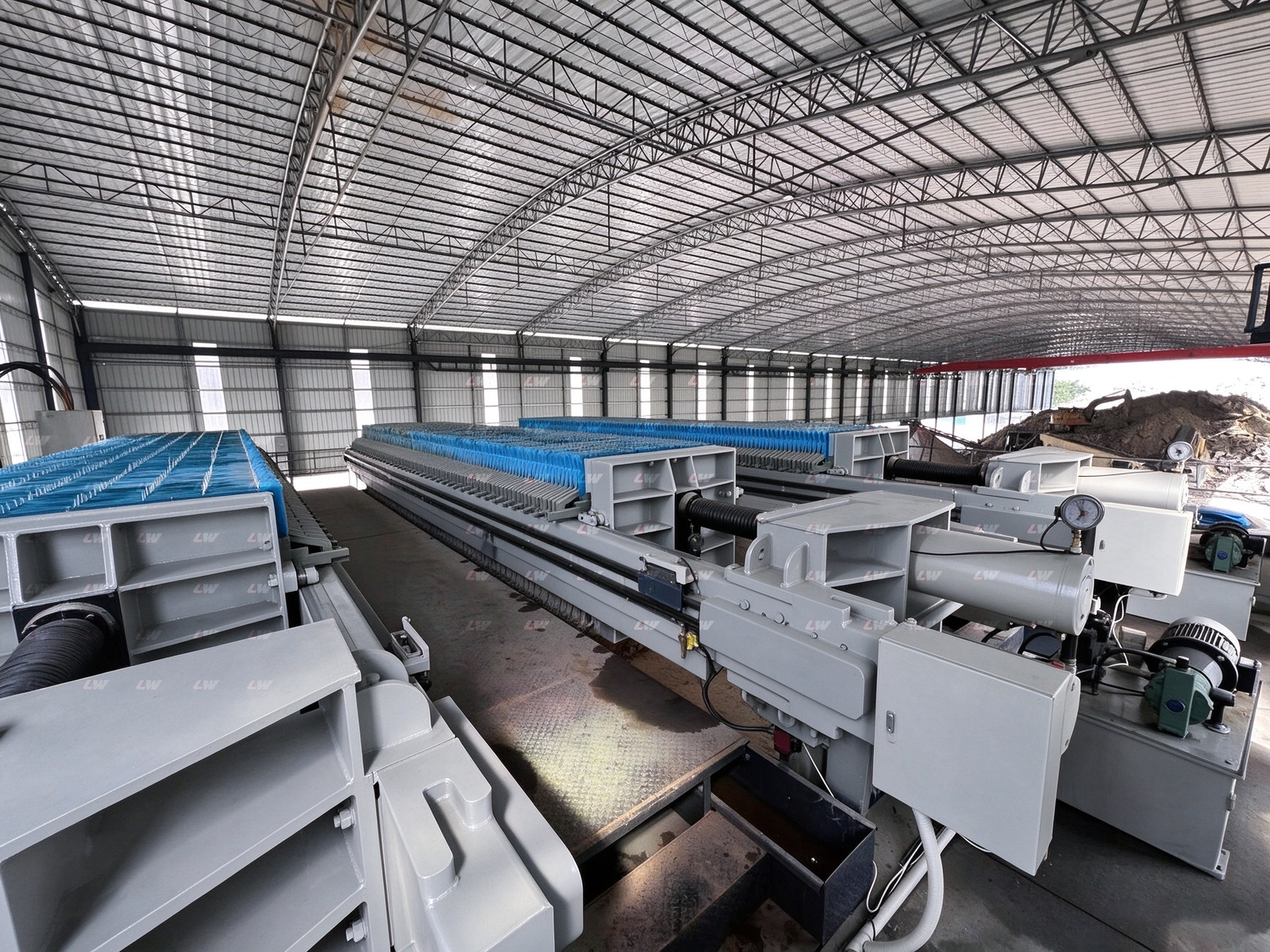 Automated filter press line with its control panels